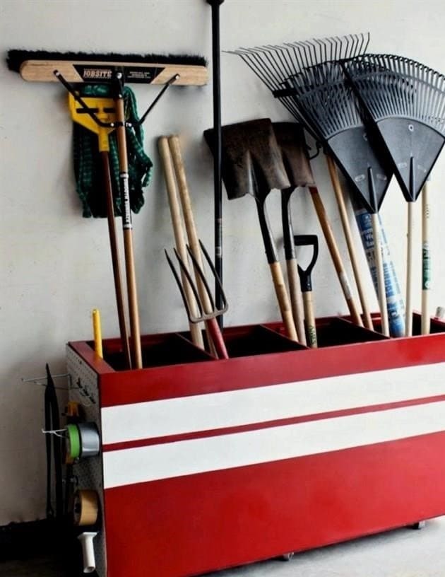 Barkácsmunkapad a garázsban: útmutató az otthoni összeszereléshez