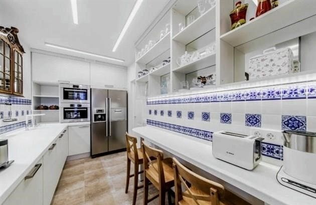 Hogyan lehet átgondolni egy 10 négyzetméteres konyha kialakítását? m: gyakorlati tanács + 65 fotópélda