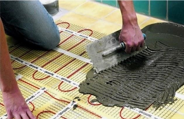 Infravörös padlófűtés: előnyök, hátrányok és lehetőségek az infravörös padlóval történő fűtéshez. A működés elve és a legjobb gyártók kiválasztása (100 fotó)