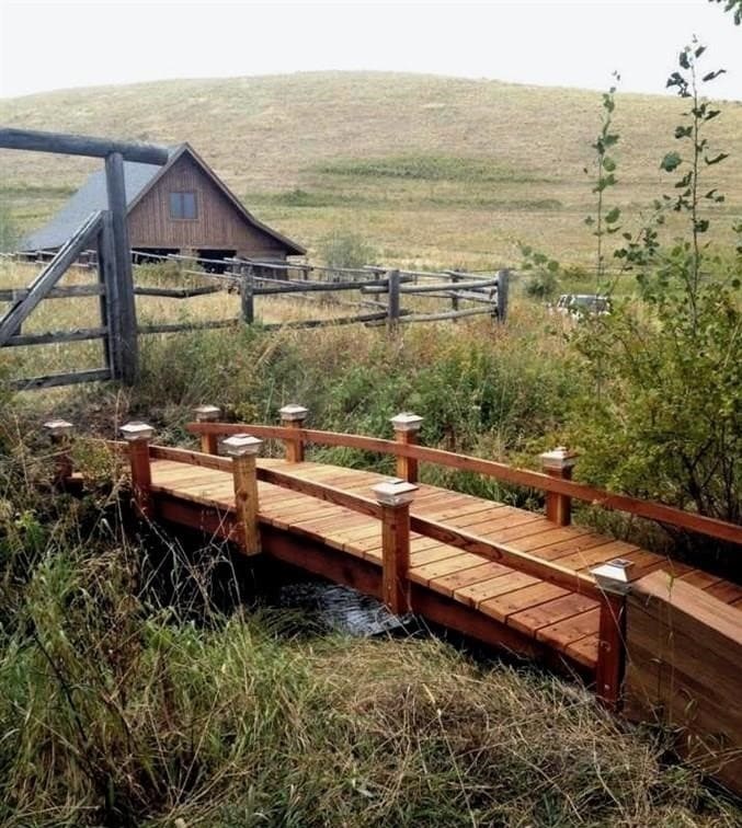 Saját kezűleg készítünk egy eredeti dekoratív kerti hidat