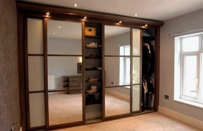 Hogyan lehet meghatározni a szekrény ajtajainak magasságát és szélességét?