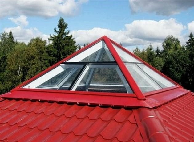 Átlátszó tető a házhoz - az eredeti megoldás előnyei és hátrányai