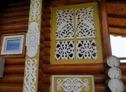 Ablaklemezek a védelem szimbólumaként az orosz építészetben