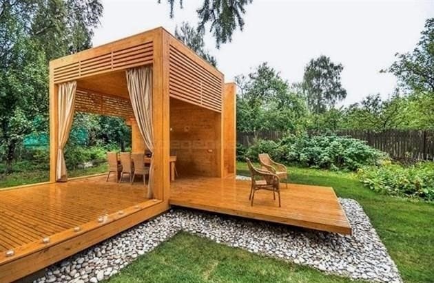 Kétszintes kerti pavilonok díszítő elemként és funkcionális épületként