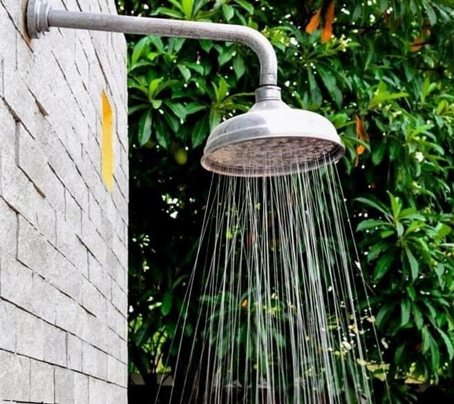 Hogyan készítsen nyári zuhanyt az országban a saját kezével - lépésről lépésre