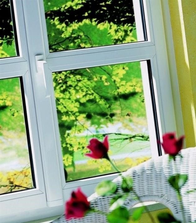 Melyik ablakokat érdemes jobban választani: fából vagy műanyagból