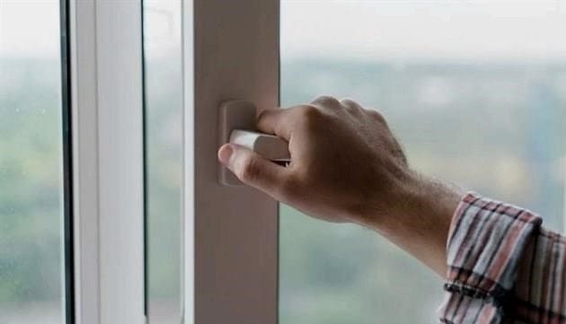 Hogyan állítsa be a műanyag ablakokat a saját kezével, és ne várja meg szakembert