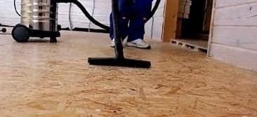 Hogyan lehet megfelelően felszerelni a padlófűtést egy faház laminált alatt