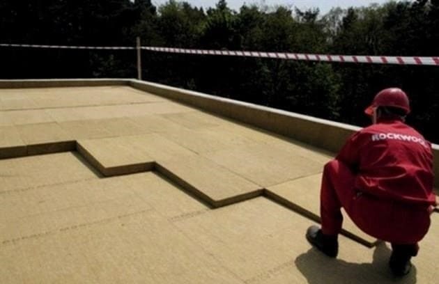 Barkács tetőjavítás: 9 szintes bérház tetőjének javítása