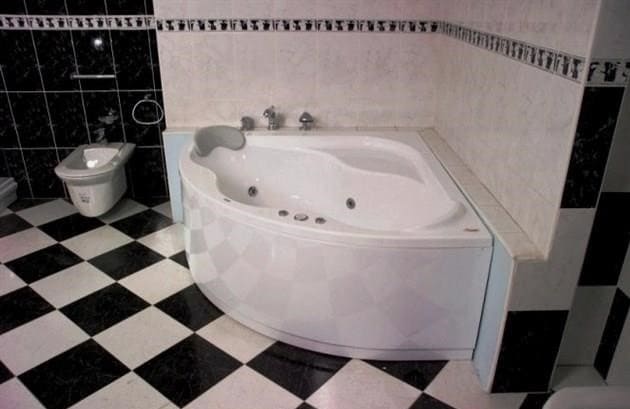 Kis fürdőszoba kialakítás - 35 fotó (belsőépítészeti ötletek - felülnézet)