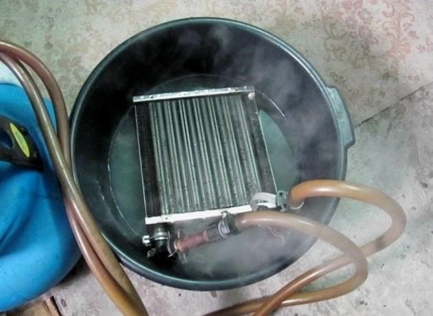 Hogyan és hogyan lehet önállóan tisztítani a gázkazán hőcserélőjét