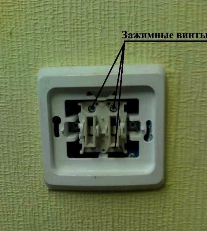 A villanykapcsoló cseréje egy lakásban, felszerelés és csatlakoztatás