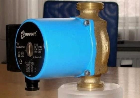 Hogyan lehet növelni a víznyomást a vízellátó rendszerben egy magánházban - a probléma megoldásának minden módja