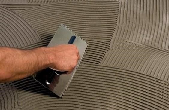 A mozaikok fektetéséhez használt ragasztók típusai, utasítások a felület jellegének és a csempe típusának megválasztására