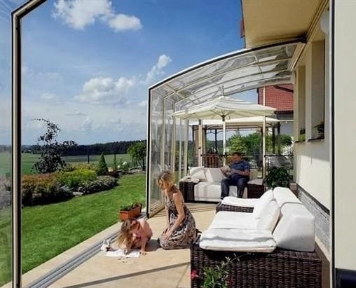 A házhoz üvegezett verandák és teraszok: jellemzők és kialakítások