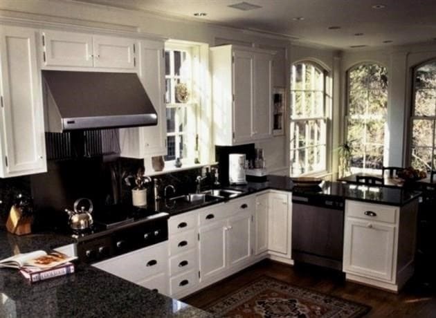 U alakú konyha - tervezési jellemzők és előnyök