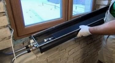 Hogyan szigeteljük az ablakokat télen: védelem a hidegtől és a huzattól