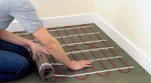 Hogyan készítsünk elektromos fűtött fürdőszoba padlót