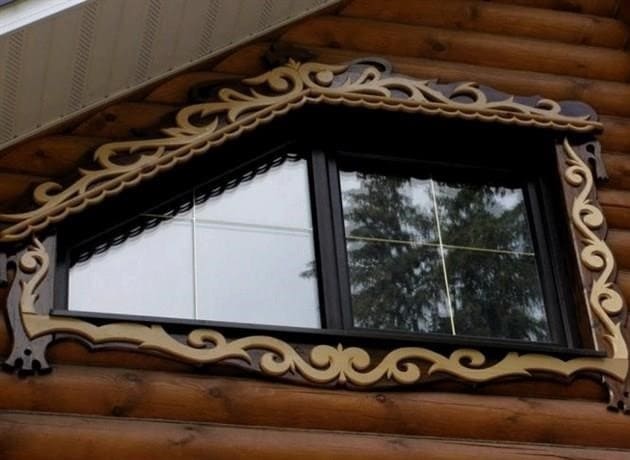 Ablaklemezek a védelem szimbólumaként az orosz építészetben