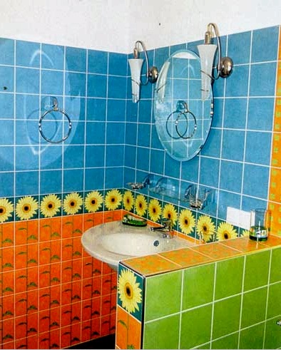 Csempék kialakítása a fürdőszobában (57 fotó): falak előkészítése, megerősítő réteg létrehozása, a háló ragasztása és csempék fektetése