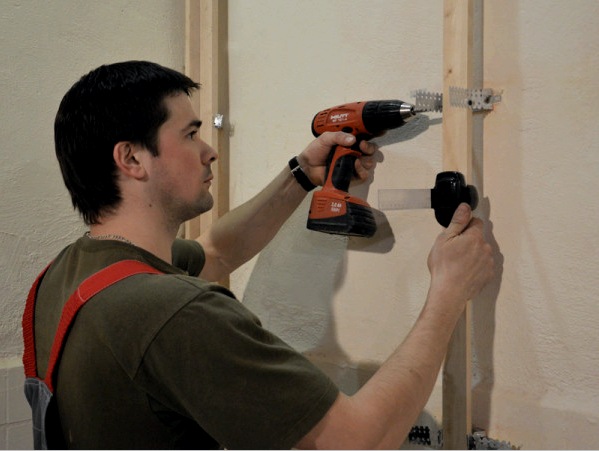 Javítás a fürdőszobában PVC panelekkel - hogyan lehet egy szobát átalakítani minimális költségekkel