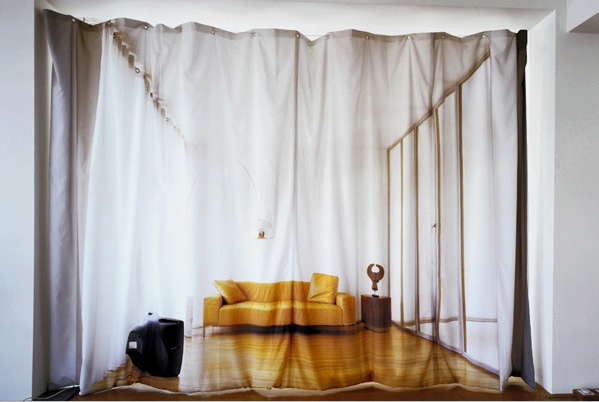 Kis szoba kialakítása (36 fotó): szín, függöny, padló, mennyezet, világítás, díszítő elemek, üveg és tükör felületek, bútorok