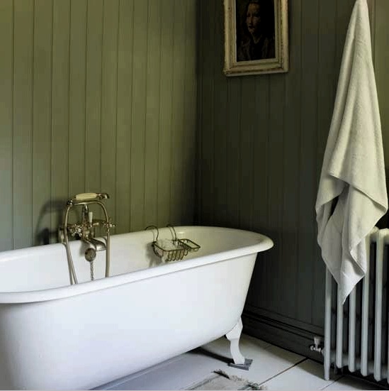 Egy kis fürdőszoba kialakítása (42 fotó): a falak megfelelő díszítése és a tükrök felszerelése a hely vizuális növelése érdekében