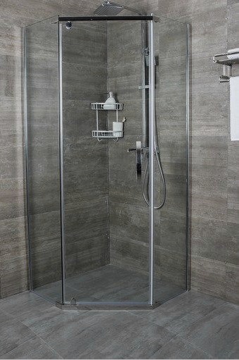 Üveg zuhanykabinok raklap nélkül: 4 fő választott pont