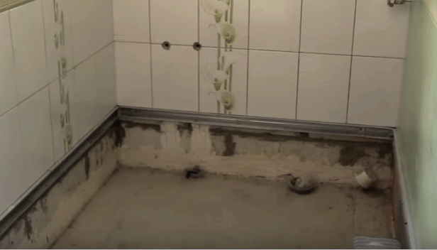 Felújítás a fürdőszobában - a padló, a falak és a mennyezet befejezésének lépésről lépésre történő leírása