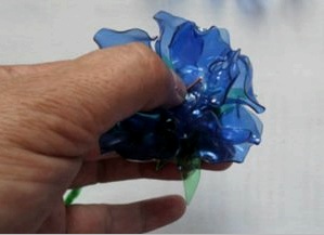 Kézműves műanyag palackokból: 5 érdekes ötlet, amelyet könnyen megvalósíthat a saját kezével