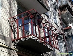 Erkély javítása Hruscsovban (36 fotó): keretrendezés, PVC ablakok beépítése, külső és belső dekoráció, szigetelés