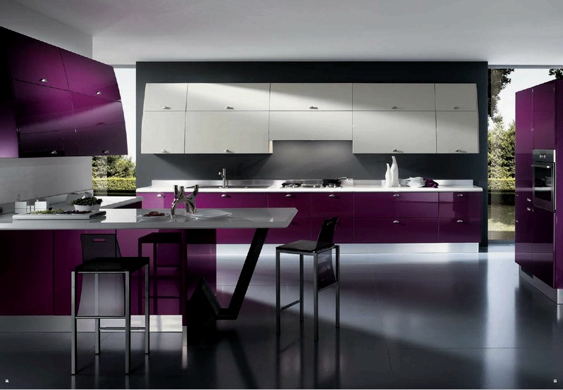 A lakásban található konyha belső terei (42 fotó): elrendezés megválasztása, kivitel gázvízmelegítővel, színes kivitel