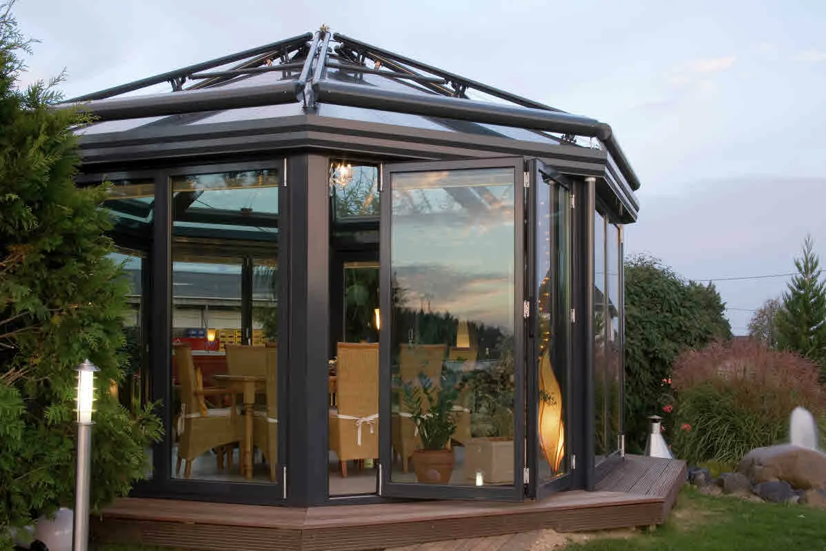 Tolóablakok - a veranda üvegezésének modern módja