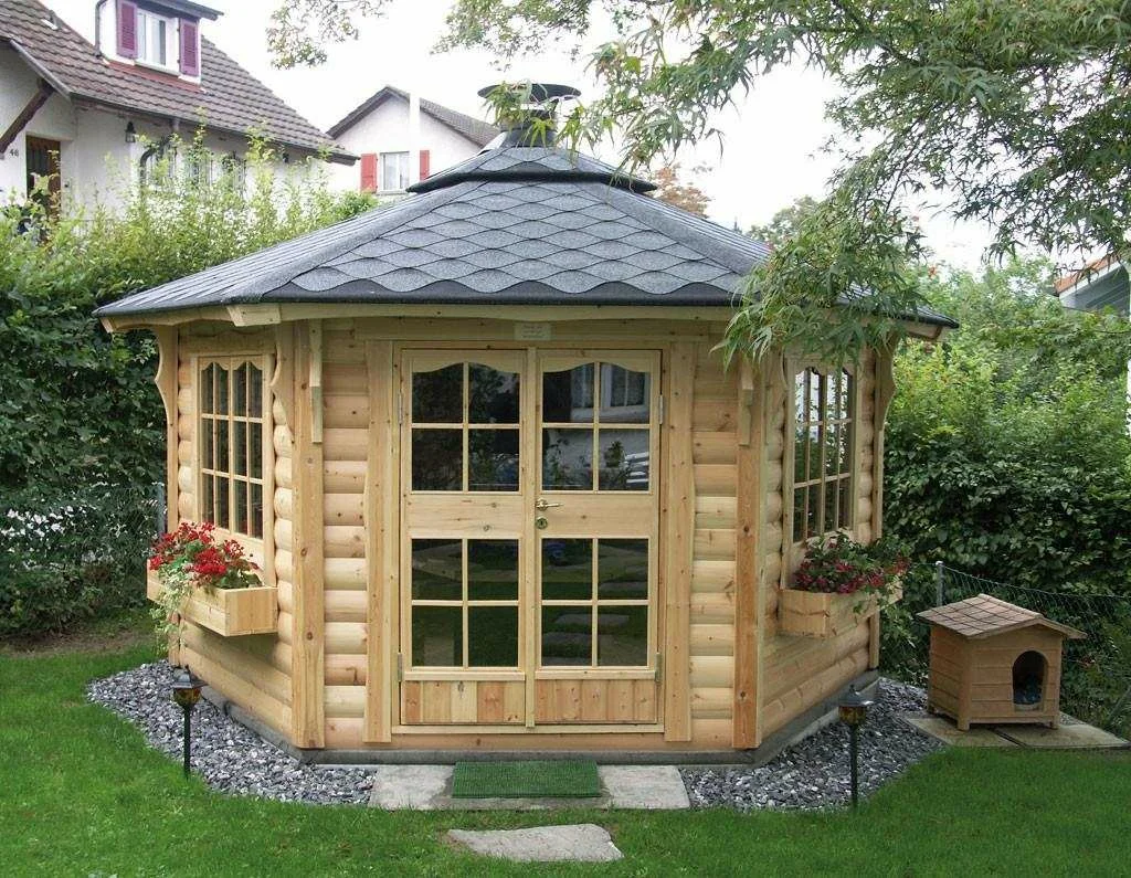 Meleg pergola építése: Hangulatos és kényelmes otthon minden időjárás esetén