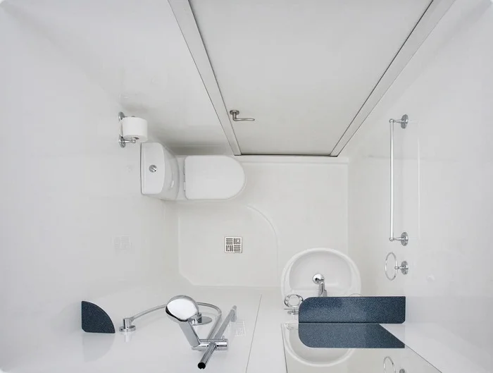 Hogyan fér el minden, amire szüksége van egy kis fürdőszobában 7 hasznos tipp és tervezési trükk