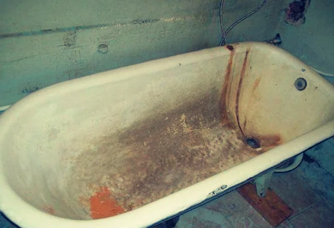 Milyen veszélyek jönnek a régi fürdőkáddal?
