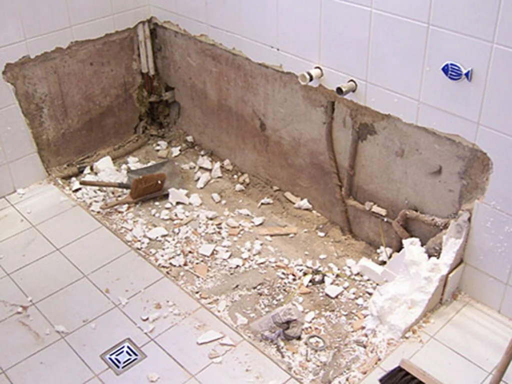 A fürdőszoba felújítás kezdete lépésről-lépésre útmutatóval