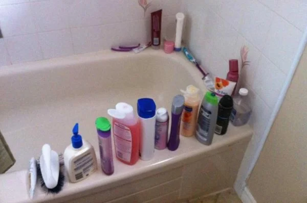 4 dolog a fürdőszobában, amitől most azonnal meg kell szabadulnod, hogy ne zsúfold össze a teret
